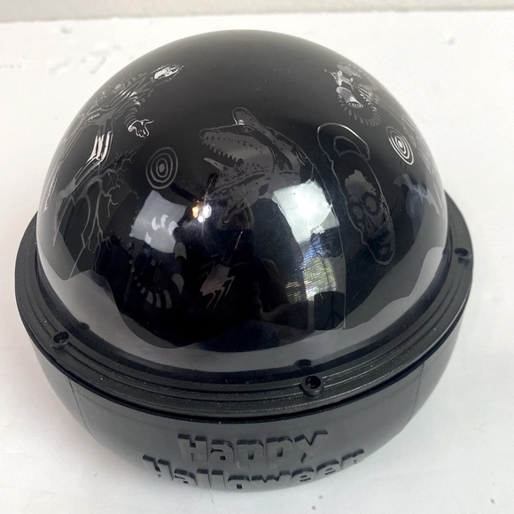 Beetlejuice Led Rotating Shadow Light Projector - Picture 4 of 6